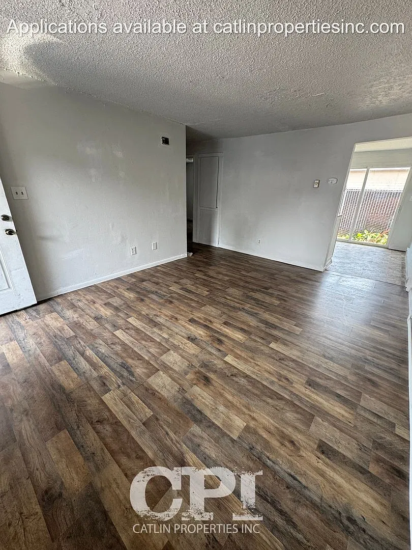 2128 46th Ave. — Photo 4
