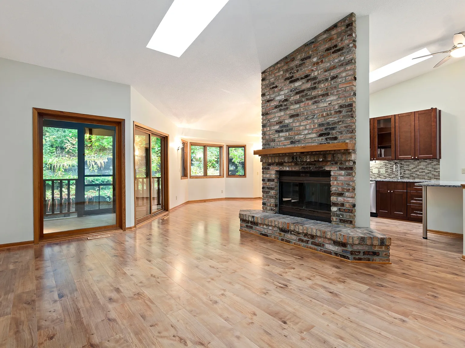 2 bed, 1787 sqft, $2,850 — Photo 2