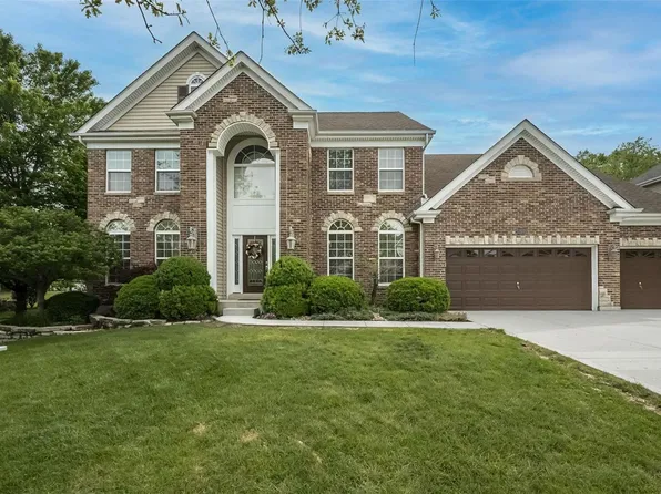 108 Elderberry Ln, Grover, MO 63040