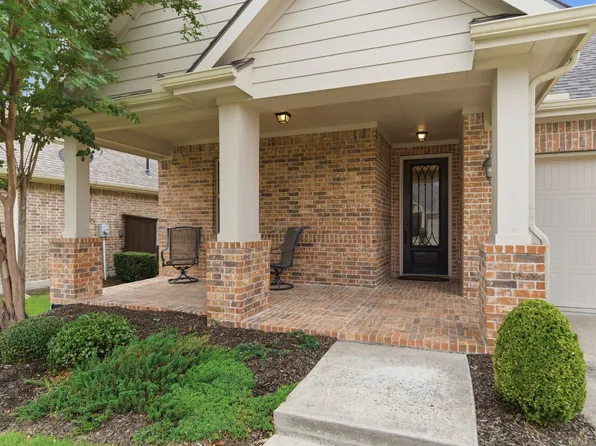 616 Caudle Ln, Aubrey, TX 76227