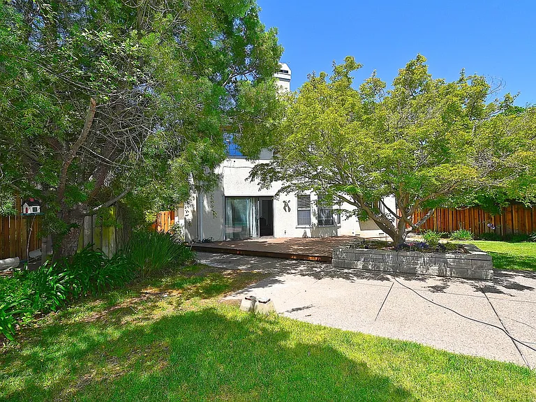 44144 Ibero Way — Photo 12