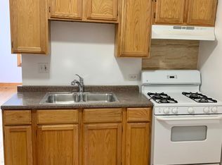 1454 W 18th St #3R, Chicago, IL 60608