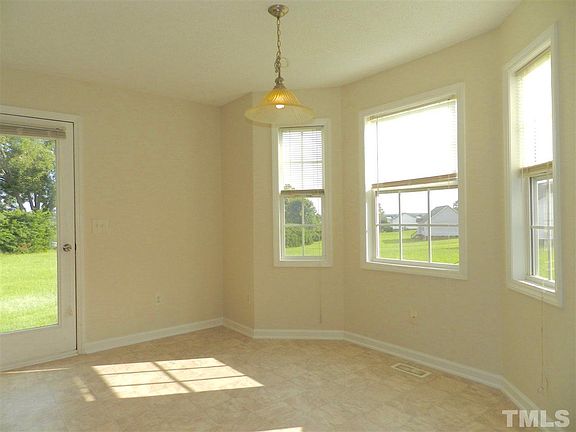 5th image of 29 Jewel Ln