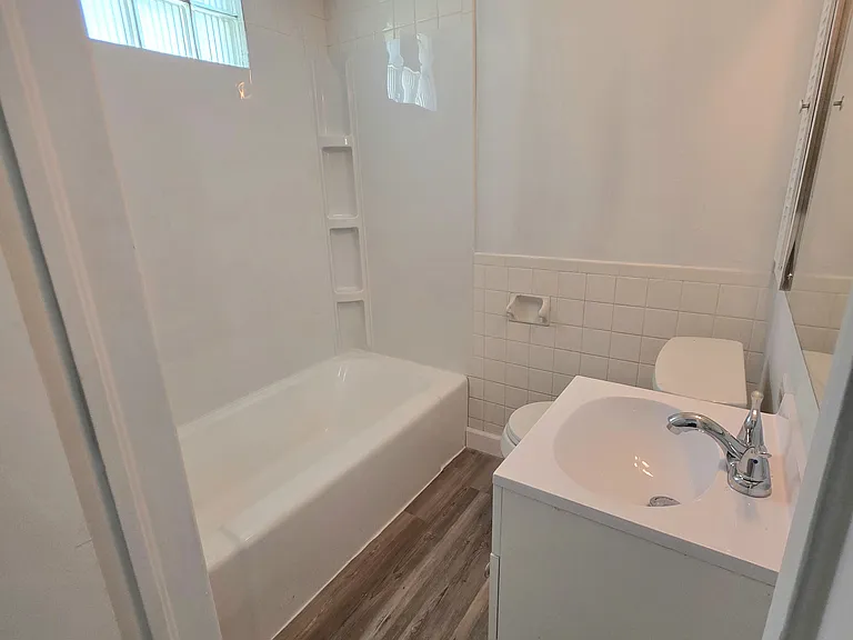 Full bathroom