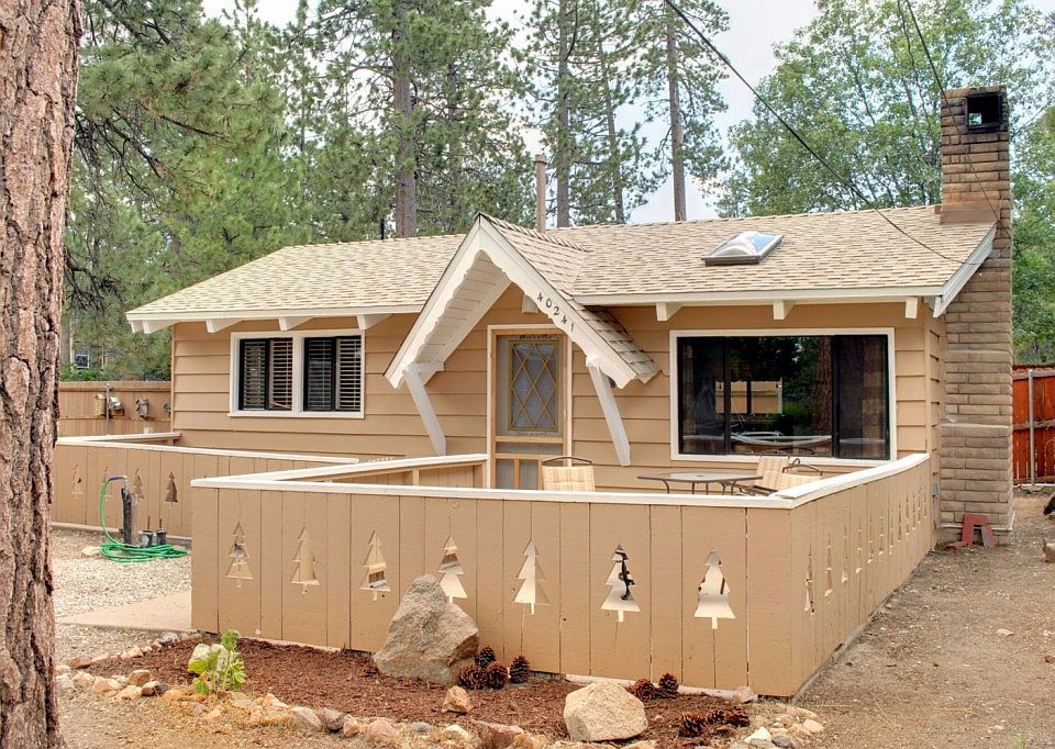 1st image of 40241 Guinan Ln