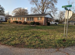 23 Woodleigh Dr, Taylors, SC 29687