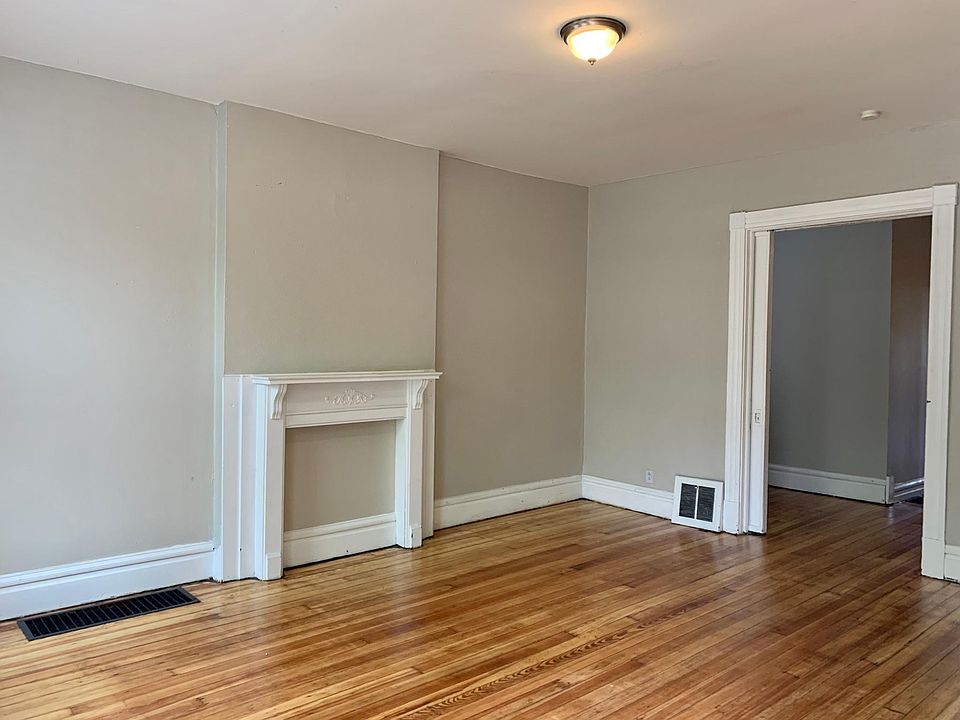 1st image of 2923 Pennsylvania Ave Floor 1