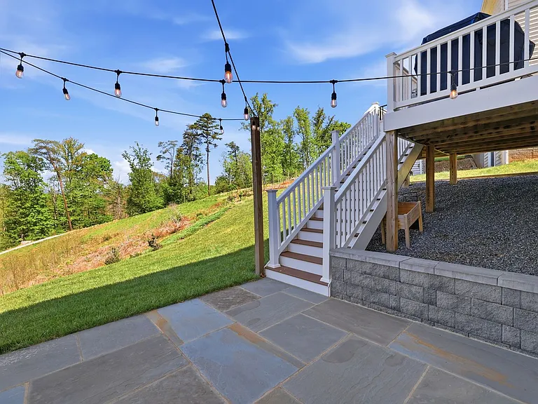 4435 Sunset Dr — Photo 40