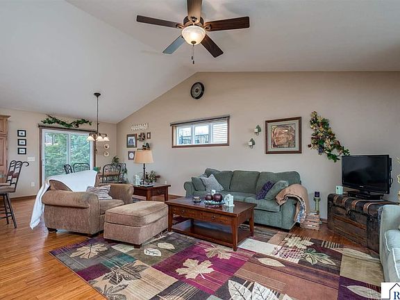 3rd image of 200 Foxfire Dr