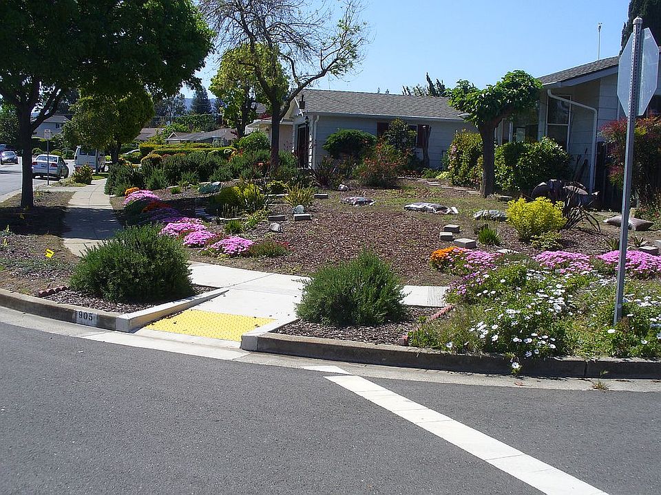 1st image of 905 Rose Blossom Dr