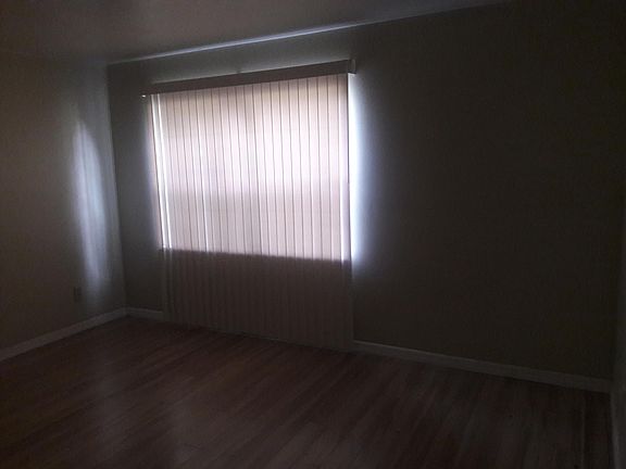 5th image of 788 Oaklando Dr