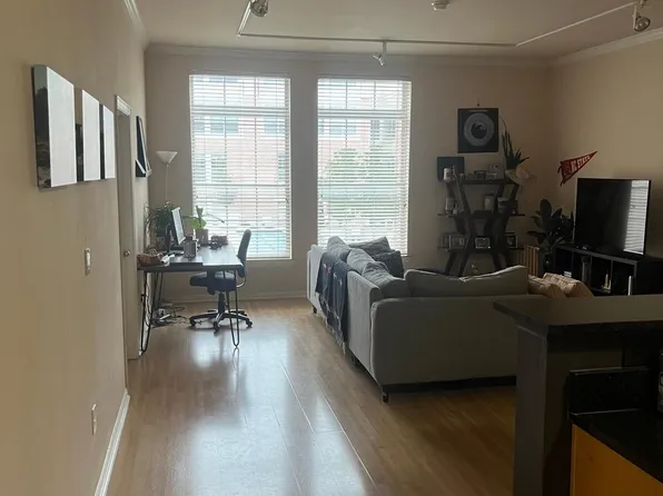 2305 Worthington St APT 220, Dallas, TX 75204