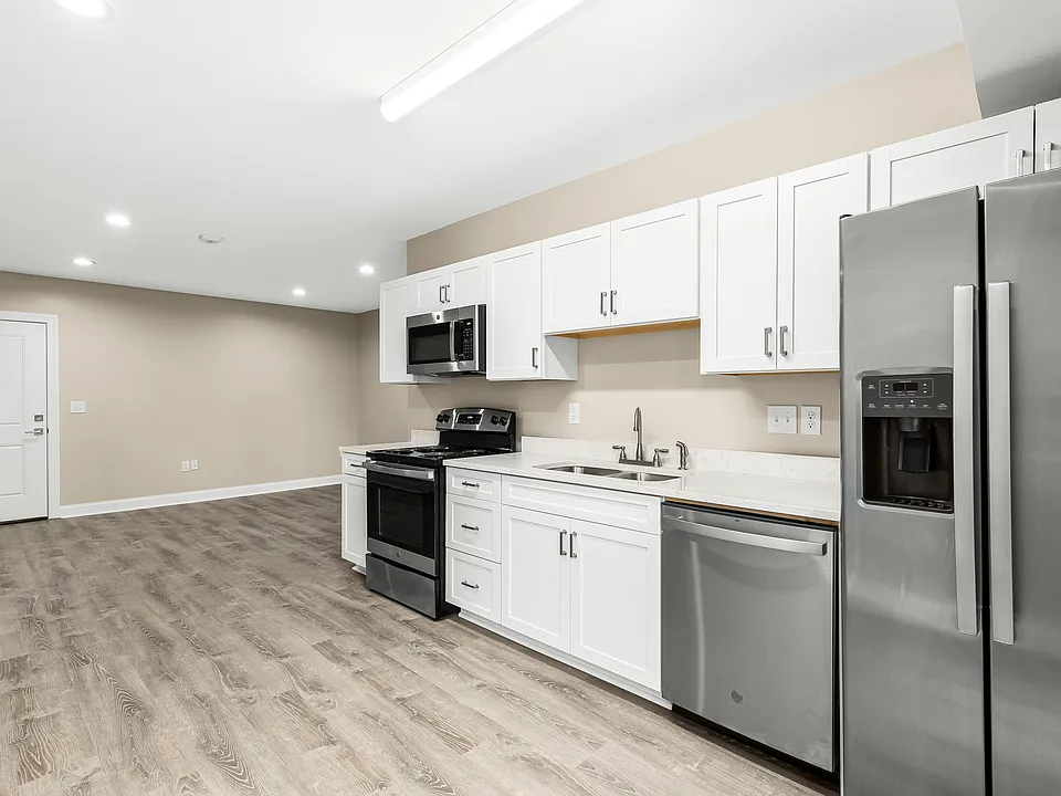 134 W University Dr #112