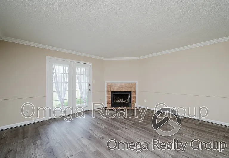 3638 Castle Ridge Rd — Photo 6