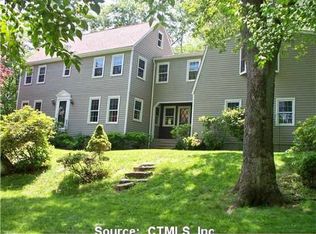 35 Fernwood Dr, East Hampton, CT 06424