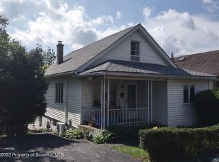 144 7th St, Blakely, PA 18447