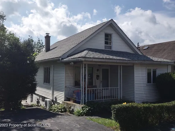 144 7th St, Blakely, PA 18447