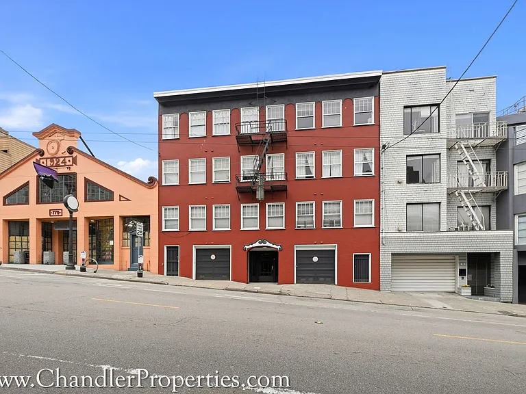 764 N Point St — Photo 14