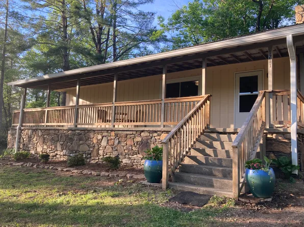 1211 Upper Brush Creek Rd, Fairview, NC 28730