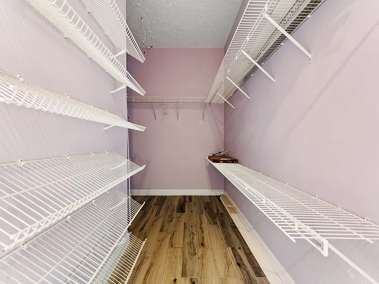 111 Florida Ave — Photo 43