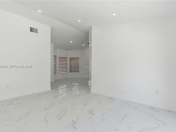 5th image of 164 NW 85th Ct #0