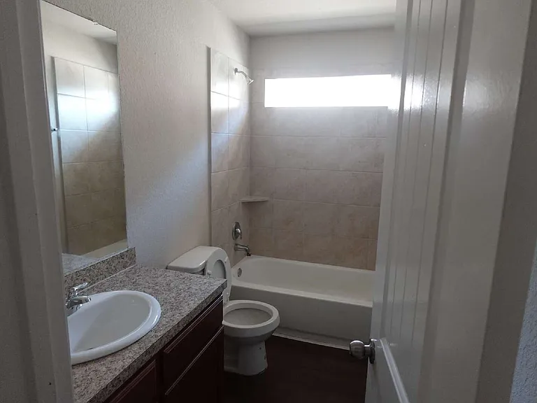 5130 Wolgan Lake Ct — Photo 13