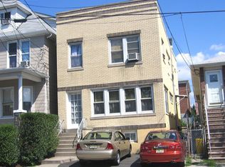 40 Grant St, Fairview, NJ 07022