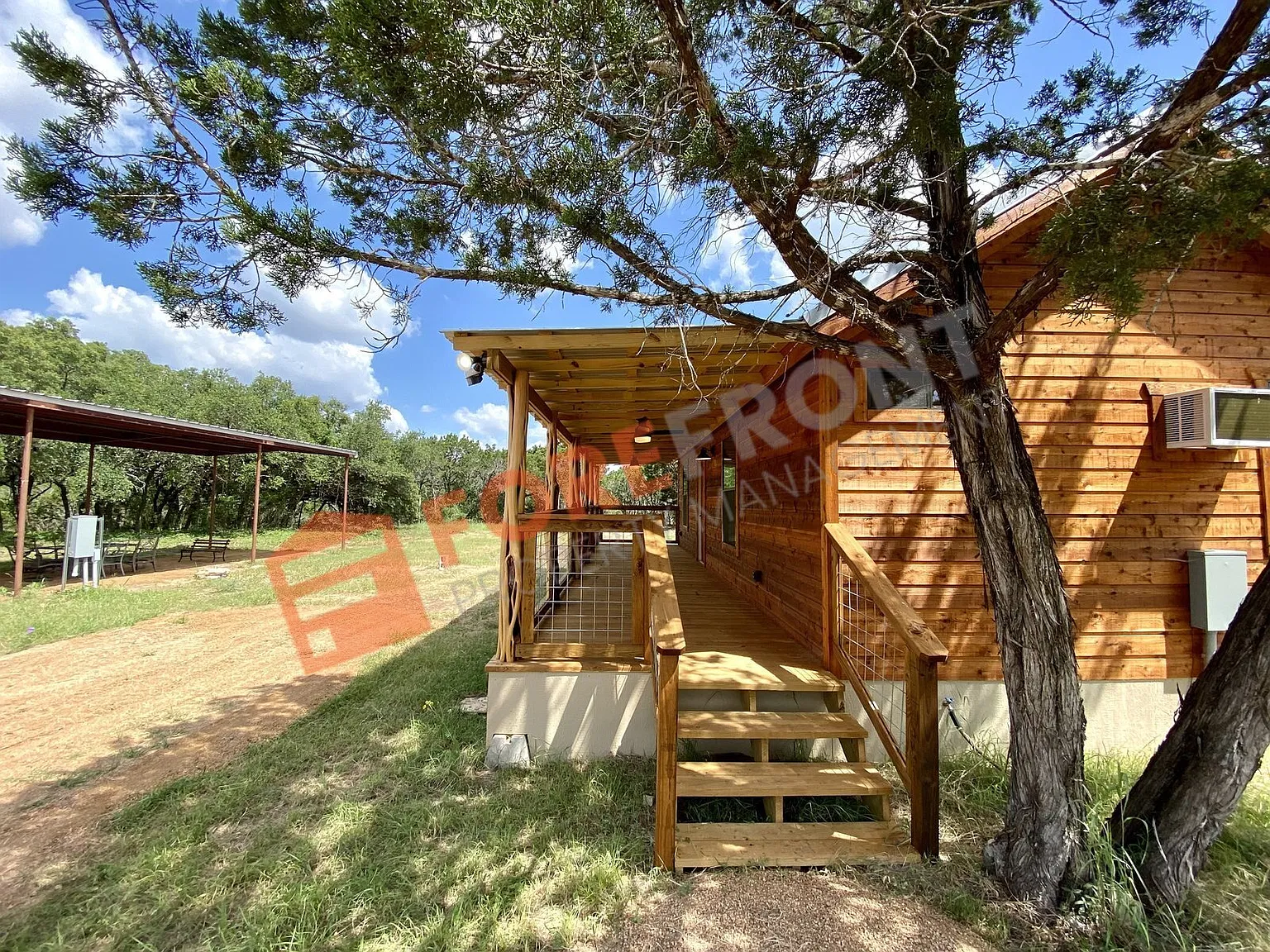 624 Deer Creek Dr #B — Photo 3