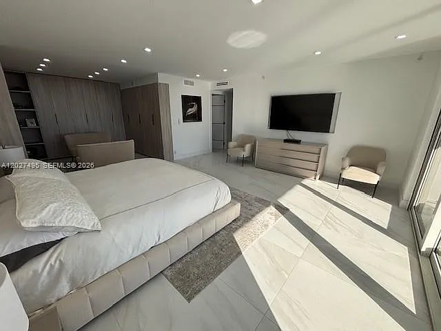19707 Turnberry Way #23J — Photo 12