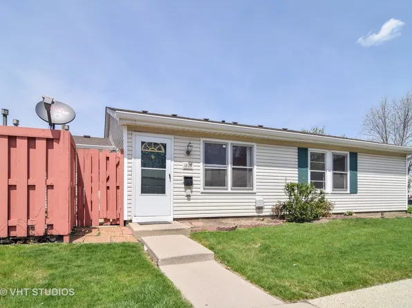 1805 Jamestown Cir, Hoffman Estates, IL 60169