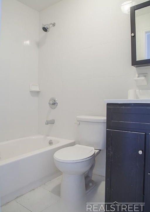 1st image of 106 Moore St #2R