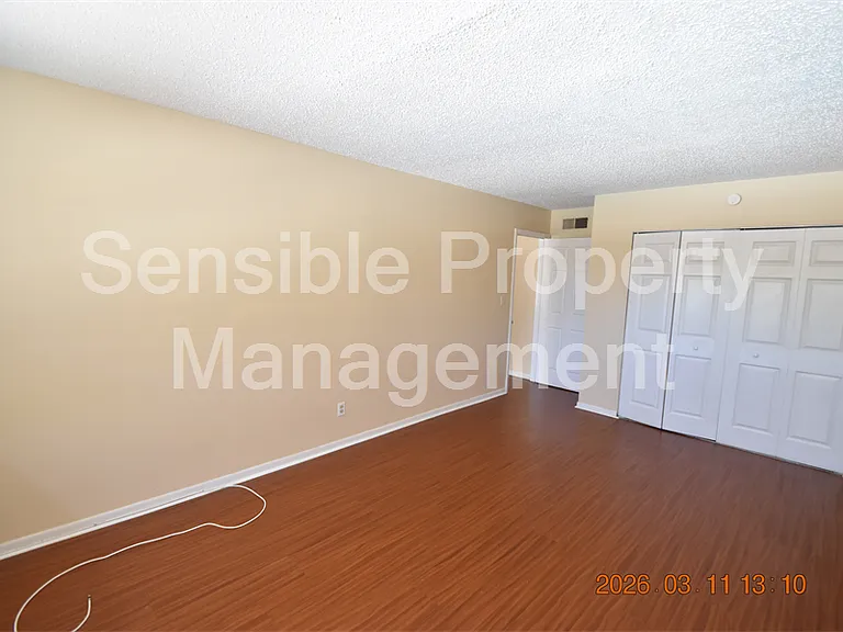 3910 44th St N #C9 — Photo 4