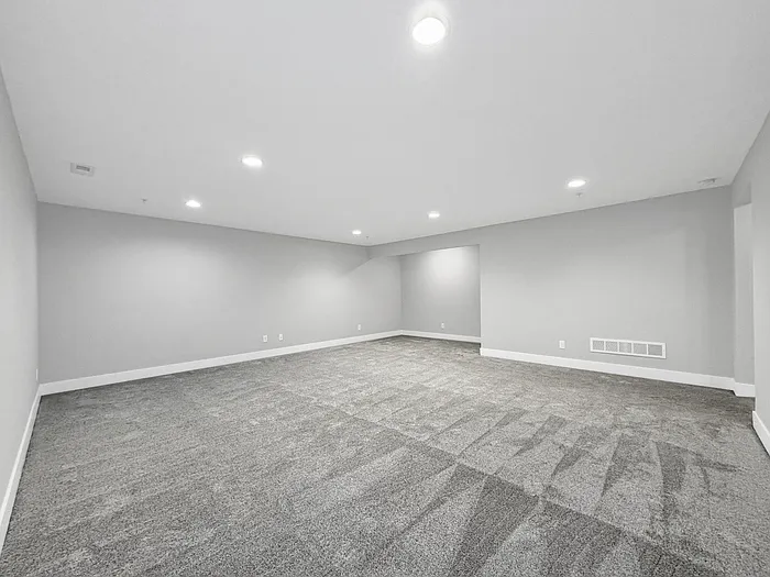 4433 Lower Beaver Rd — Photo 24