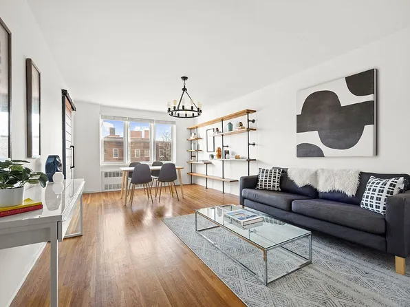 400 E 17th St APT 704, Brooklyn, NY 11226