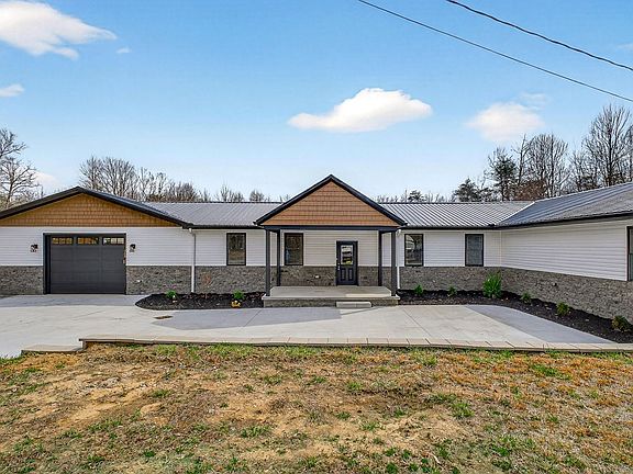 2nd image of 365 Spring Haven Ln