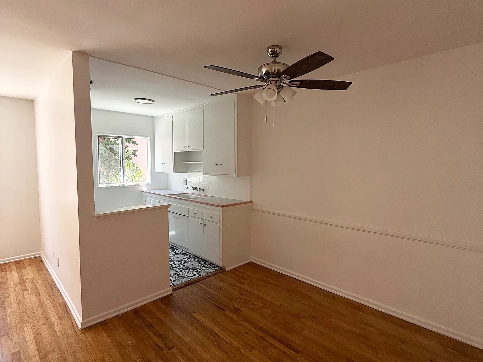 1 bed, 650 sqft, $2,100 — Photo 4