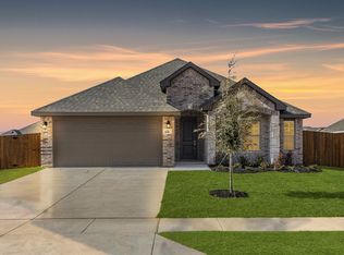 221 Rosemary Dr, Azle, TX 76020