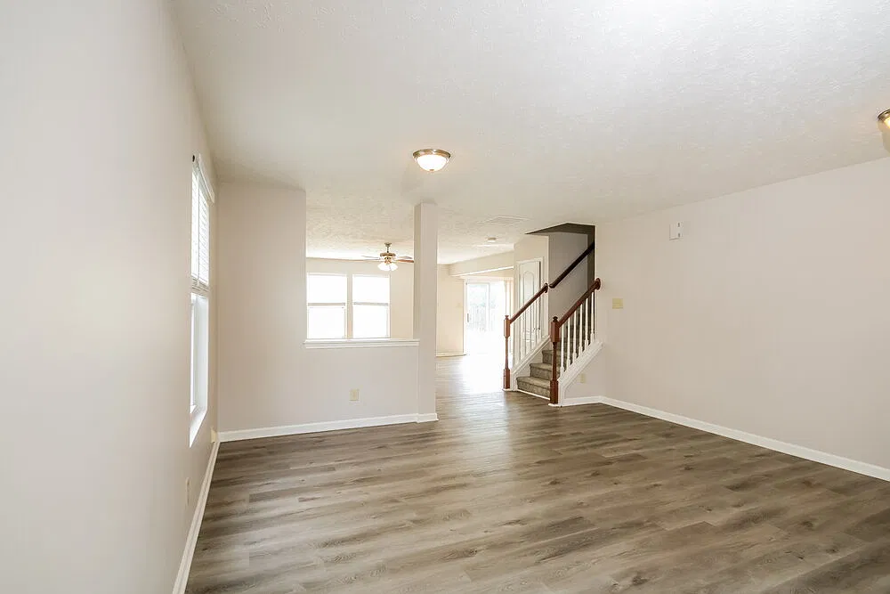 3 bed, 2.5 bath, 2294 sqft, $2,540 — Photo 4