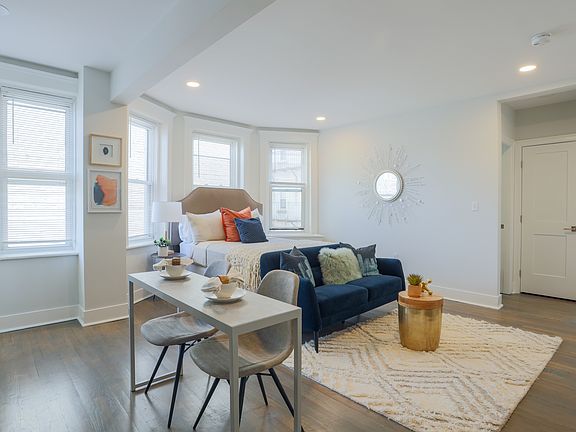 2nd image of 100 Queensberry St #18
