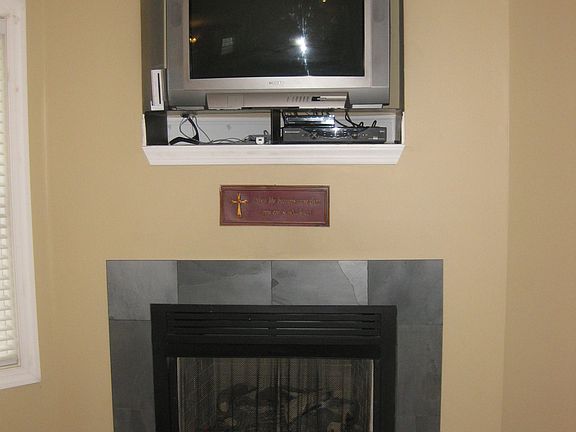 Gas fireplace