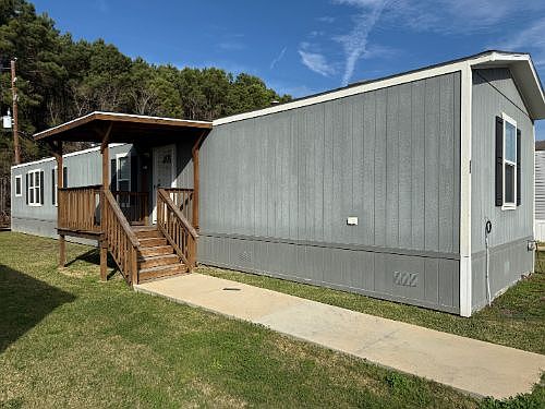 1st image of 20410 Telge Rd Trailer 11