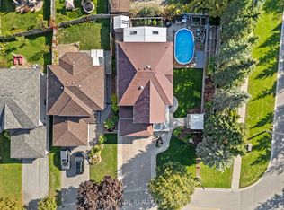 1101 Gossamer Dr, Pickering, ON L1X2T7