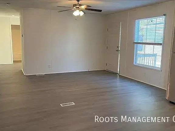 3rd image of 205 Carriage Lane Est #205