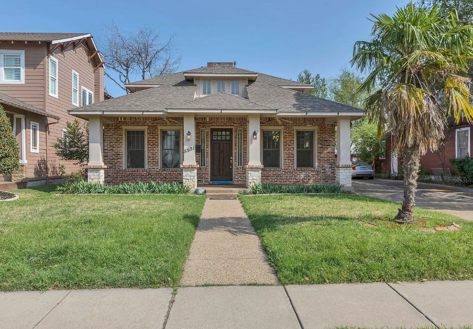 5 bed, 6.0 bath, 3221 sqft, $6,500 — Photo 2