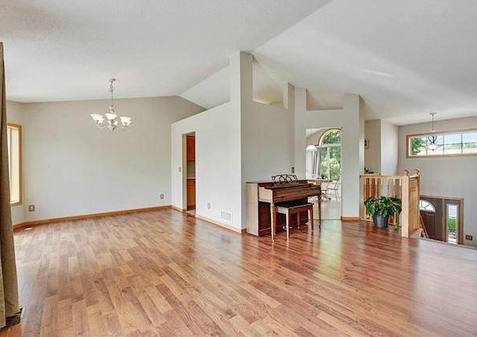 2nd image of 1911 Fischer Dr