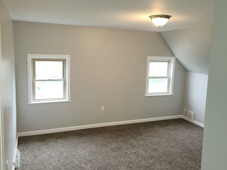112 W 25th St #2 — Photo 13