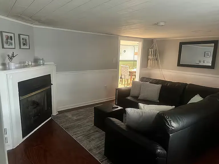 15 W Newport Rd — Photo 2