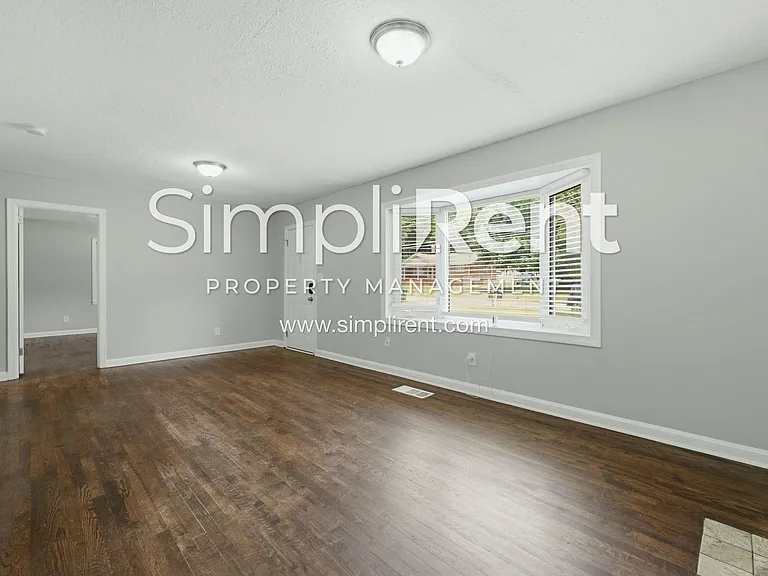 4401 Highland Rd — Photo 9
