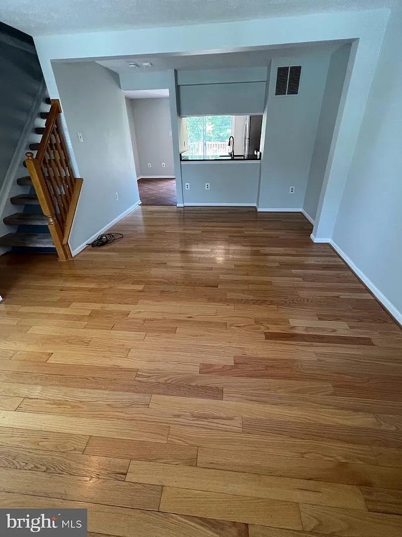 2 bed, 1120 sqft, $2,180 — Photo 3