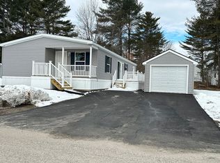 17 Meserve Cir, Saco, ME 04072